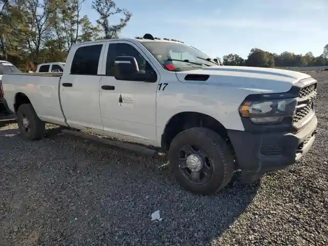 3C63R3GJ4RG242518 2024 RAM 3500-3