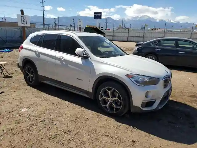 WBXHT3C35J5K29010 2018 BMW X1-3