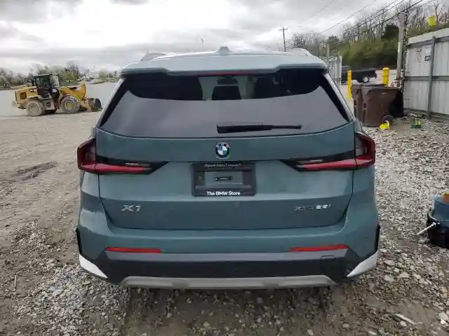 WBX73EF08P5Y22376 2023 BMW X1-5