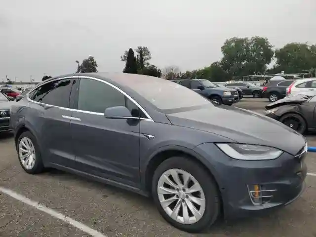 5YJXCBE25LF305575 2020 TESLA MODEL X-3
