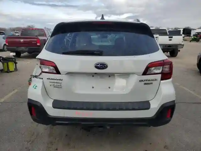 4S4BSETC8J3351014 2018 SUBARU OUTBACK-5