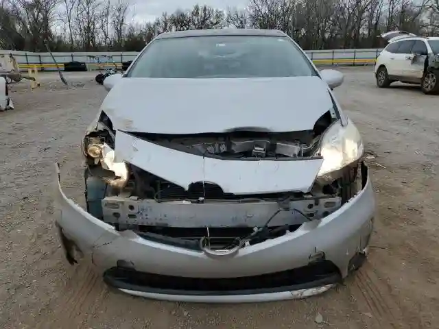 JTDKN3DU0F0466965 2015 TOYOTA PRIUS-4