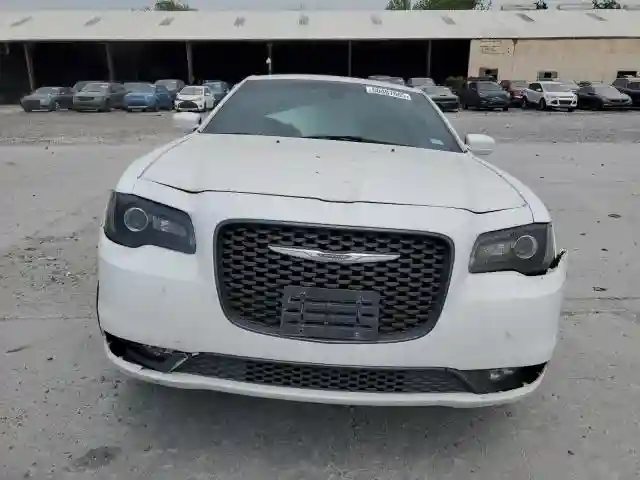 2C3CCABG3KH566175 2019 CHRYSLER 300-4