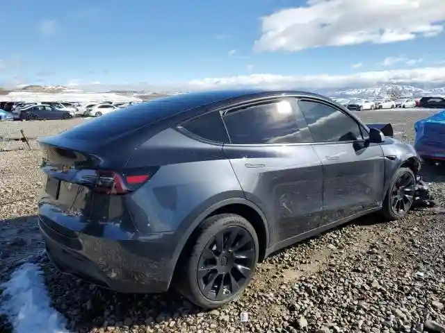 7SAYGDEEXRA222408 2024 TESLA MODEL Y-2