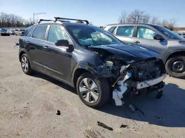 KNDCM3LD3J5205026 2018 KIA NIRO-3