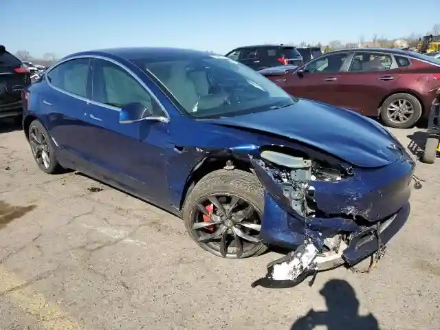 5YJ3E1EB7JF055708 2018 TESLA MODEL 3-3