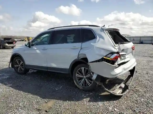 3VV3B7AXXJM024883 2018 VOLKSWAGEN TIGUAN-1
