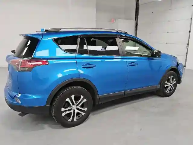 JTMBFREV5JD256838 2018 TOYOTA RAV4-2