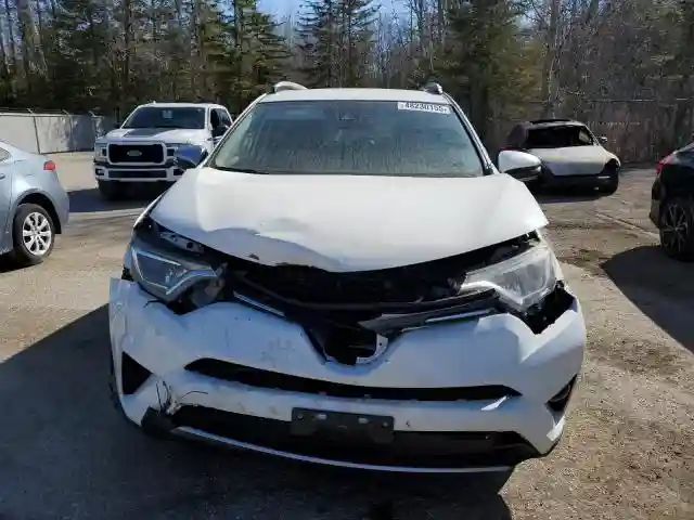 JTMRJREV6JD252598 2018 TOYOTA RAV4-4