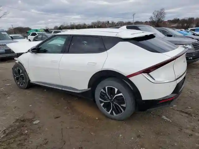 KNDC3DLC6R5192221 2024 KIA EV6 LIGHT-1