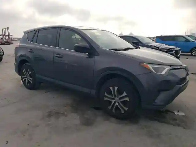 JTMBFREV8JJ260321 2018 TOYOTA RAV4-3