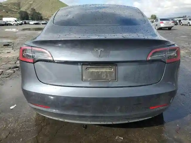 5YJ3E1EA4PF687162 2023 TESLA MODEL 3-5