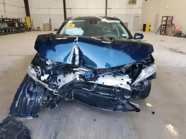 4T1C31AK3MU555612 2021 TOYOTA CAMRY-4