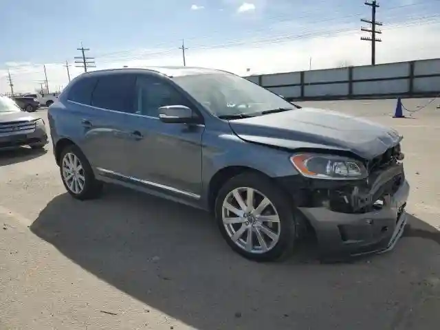 YV449MRU5H2061796 2017 VOLVO XC60-3