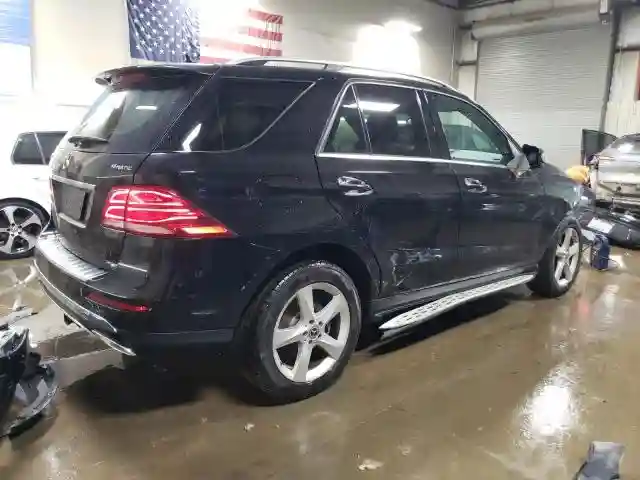 4JGDA5HB1HA911201 2017 MERCEDES-BENZ GLE-CLASS-2