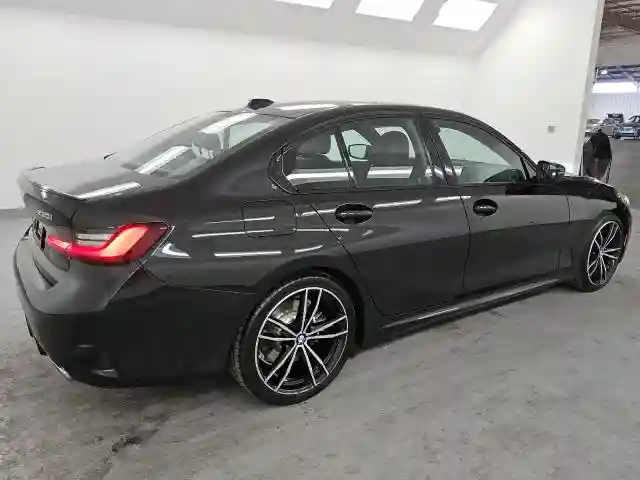 3MW69FF0XR8E64715 2024 BMW 3 SERIES-2