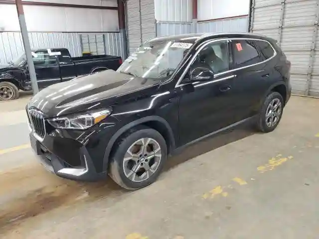 WBX73EF07P5W50437 2023 BMW X1-0