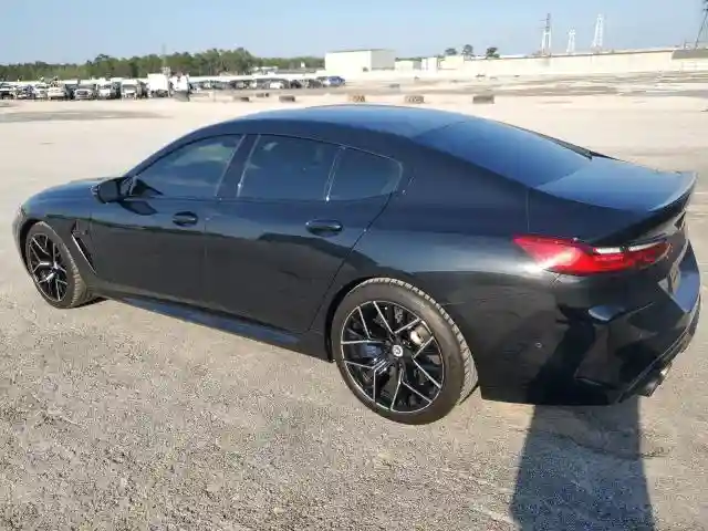 WBSGV0C08NCH18537 2022 BMW M8-1
