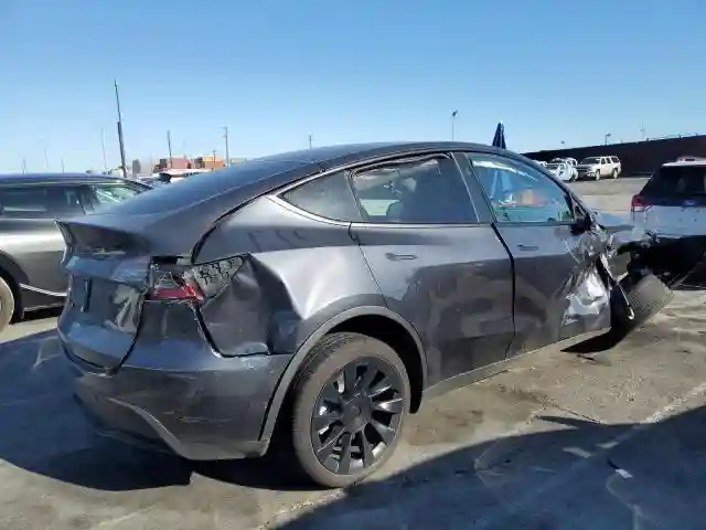 7SAYGDED4RF089588 2024 TESLA MODEL Y-2