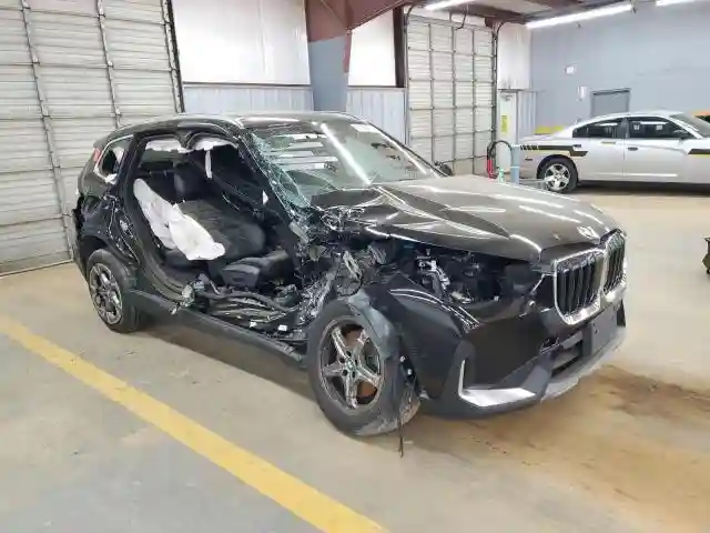 WBX73EF07P5W50437 2023 BMW X1-3