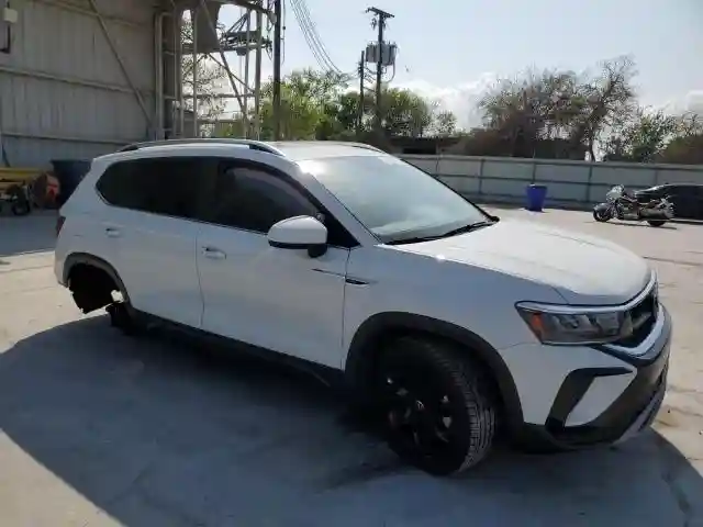 3VVEX7B21PM332708 2023 VOLKSWAGEN TAOS-3