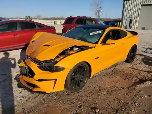 1FA6P8CF9J5128915 2018 FORD MUSTANG-0