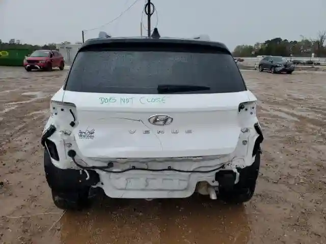 KMHRC8A38NU186520 2022 HYUNDAI VENUE-5