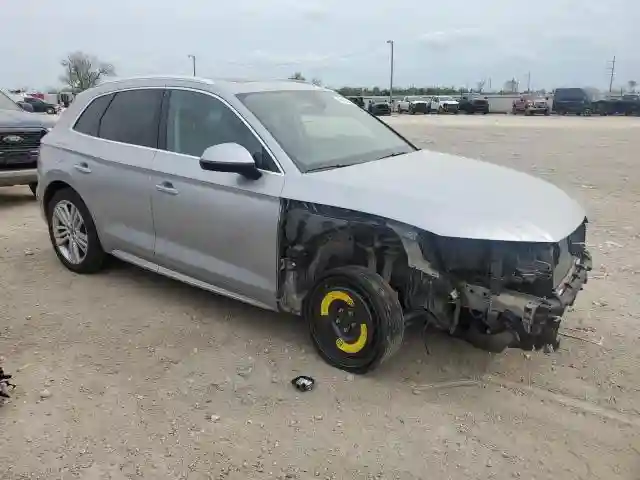 WA1BNAFY2K2049246 2019 AUDI Q5-3