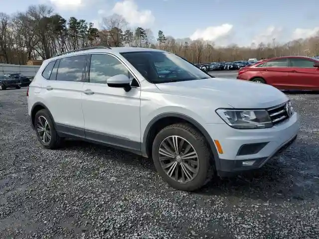 3VV3B7AXXJM024883 2018 VOLKSWAGEN TIGUAN-3