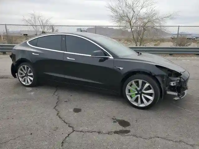 5YJ3E1EA8JF176092 2018 TESLA MODEL 3-3
