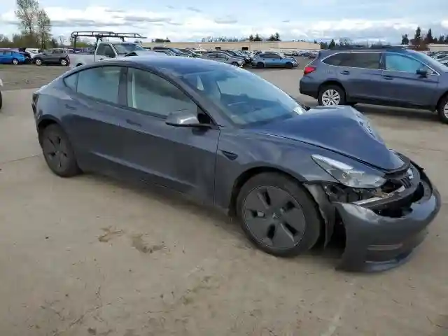 5YJ3E1EA4PF695438 2023 TESLA MODEL 3-3
