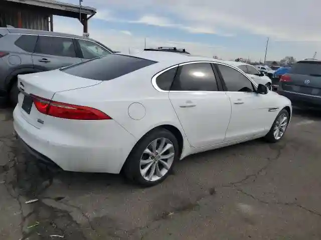 SAJBJ4BN2HCY33798 2017 JAGUAR XF-2