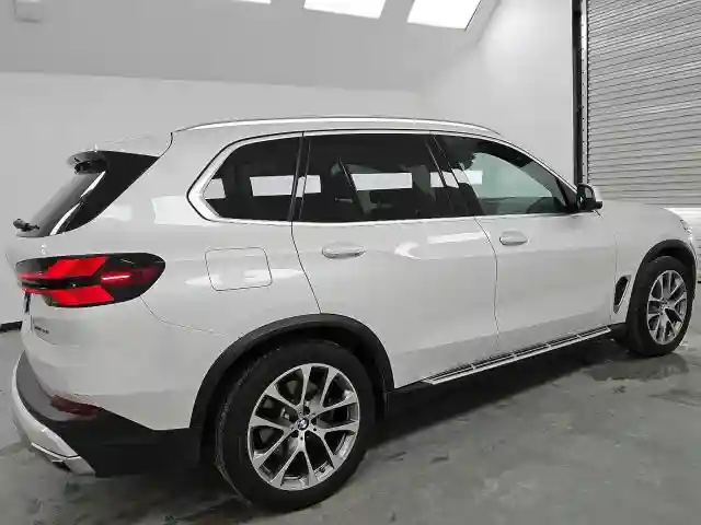 5UX23EU01R9T52728 2024 BMW X5-2