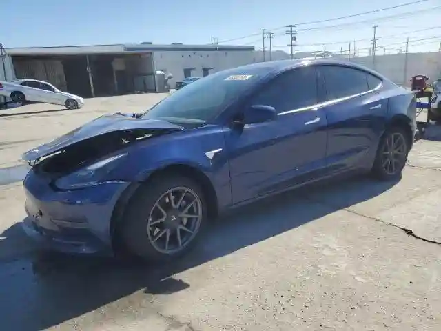 5YJ3E1EA3PF552397 2023 TESLA MODEL 3-0