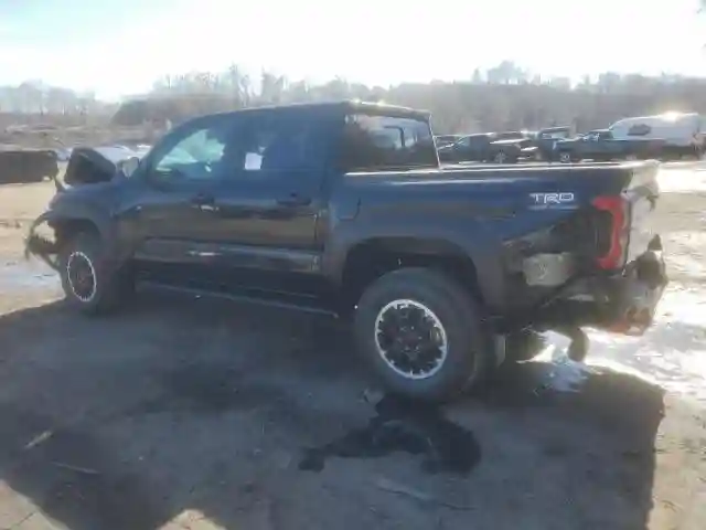 3TMLB5JN4RM083845 2024 TOYOTA TACOMA-1