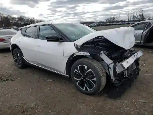 KNDC3DLC6R5192221 2024 KIA EV6 LIGHT-3