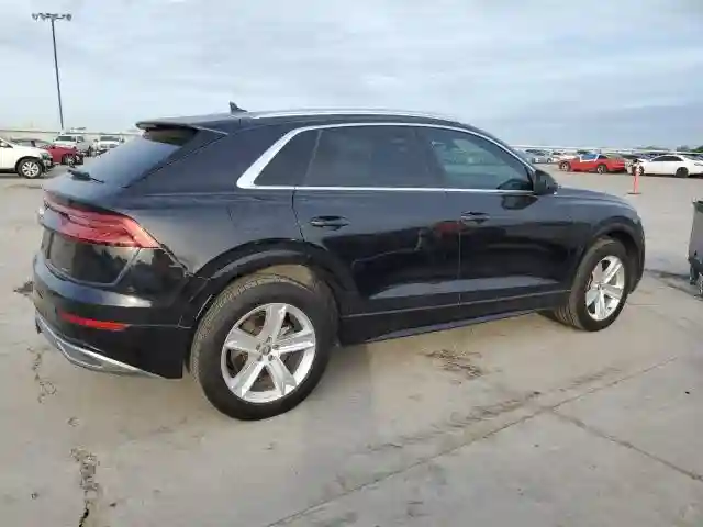 WA1AVAF11KD016323 2019 AUDI Q8-2