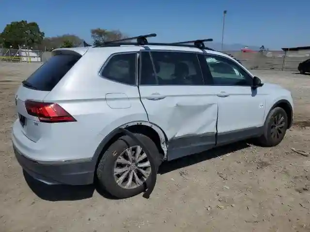 3VV3B7AX1JM087029 2018 VOLKSWAGEN TIGUAN-2