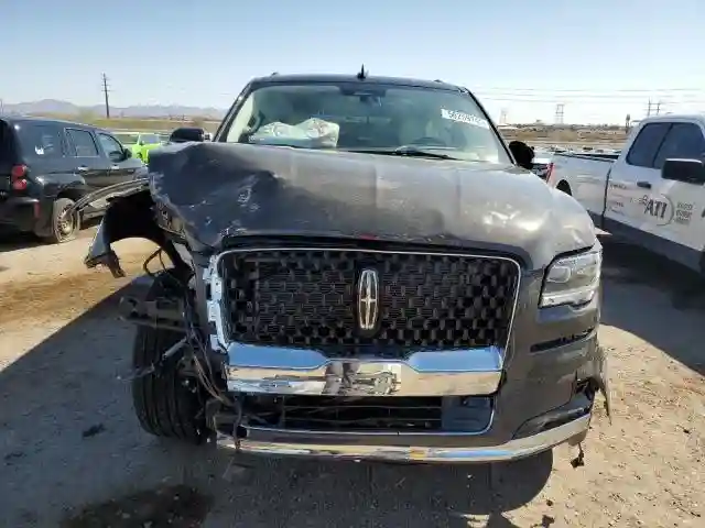 5LMJJ2TG1REL18997 2024 LINCOLN NAVIGATOR-4