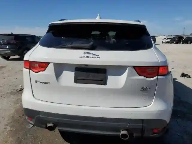 SADCJ2GX3JA328201 2018 JAGUAR F-PACE-5