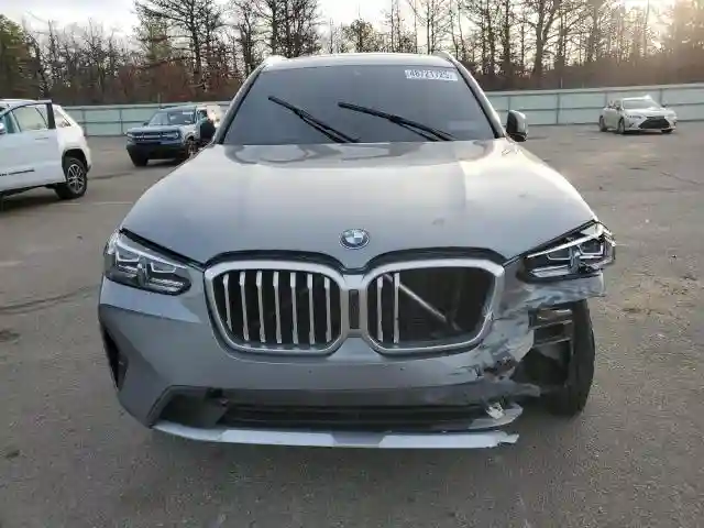 5UX53DP05R9U41219 2024 BMW X3-4