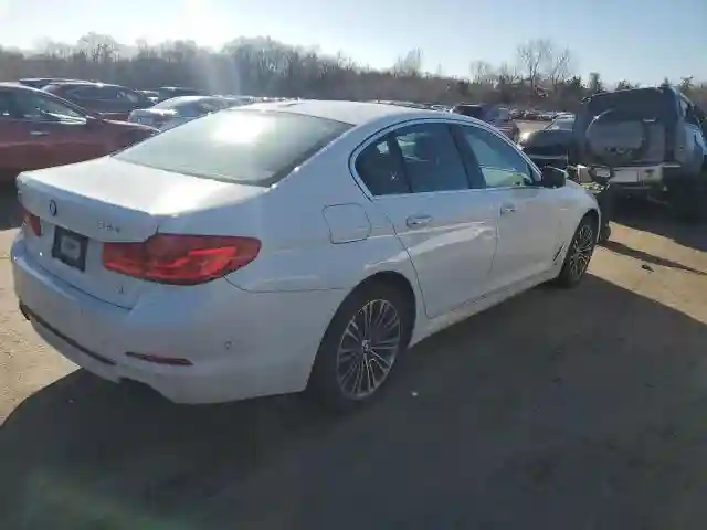 WBAJE7C55JWC55800 2018 BMW 5 SERIES-2