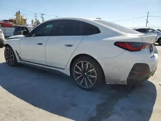 WBA63AV09NFM36850 2022 BMW 4 SERIES-1