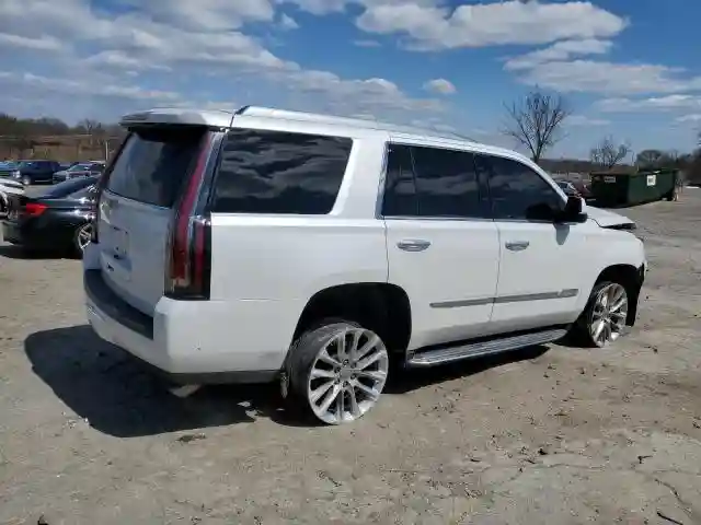 1GYS4BKJ4HR396515 2017 CADILLAC ESCALADE-2