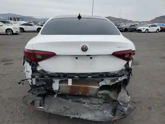 ZARFAMBN1N7663010 2022 ALFA ROMEO GIULIA SUP-5