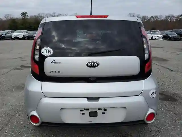 KNDJX3A52G7832128 2016 KIA SOUL-5