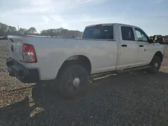 3C63R3GJ4RG242518 2024 RAM 3500-2