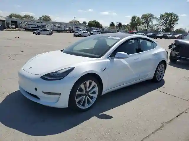 5YJ3E1EA5JF047257 2018 TESLA MODEL 3-0