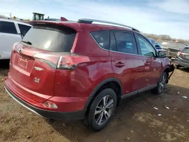 2T3RFREV0JW725903 2018 TOYOTA RAV4-2