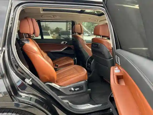5UXCW2C57K0E74188 2019 BMW X7-5